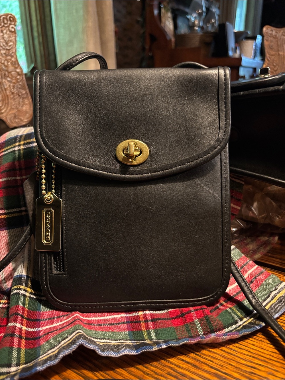 Coach Black Leather passport bag 6908